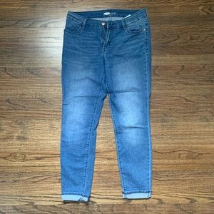 Women’s Old Navy Super Skinny Jeans